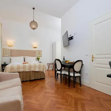 Casa Dei Fiori Διαμέρισμα